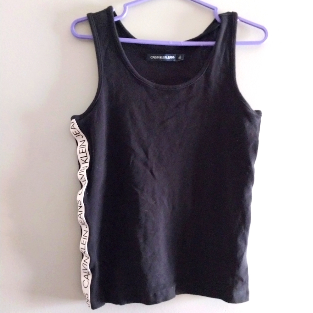 Calvin Klein crop top size medium